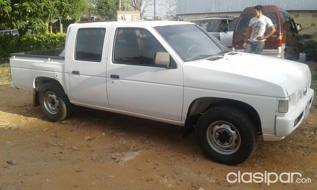  Nissan Doble Cabina 4x2 2008 impecable