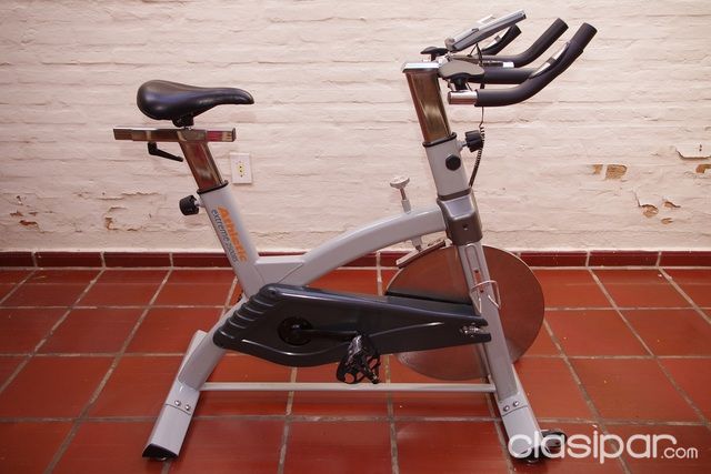 Vendo bicicleta outlet de spinning usada