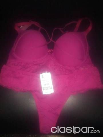 Victoria’s Secret • hot pink bra and panty set