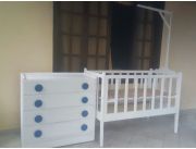 VENDO CUNA CON CÓMODA NUEVA LAQUEADA EN BLANCO VENDO CUNA CON CÓMODA NUEVA LAQUEADA EN BLANCO