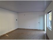 Se Vende Propiedad de 300 m2. en Pleno Centro de San Lorenzo [O Se Alquila Salón y Habitaciones - Especial para Pareja o Estudian Se Vende Propiedad de 300 m2. en Pleno Centro de San Lorenzo [O Se Alquila Salón y Habitaciones - Especial para Pareja o Estudian