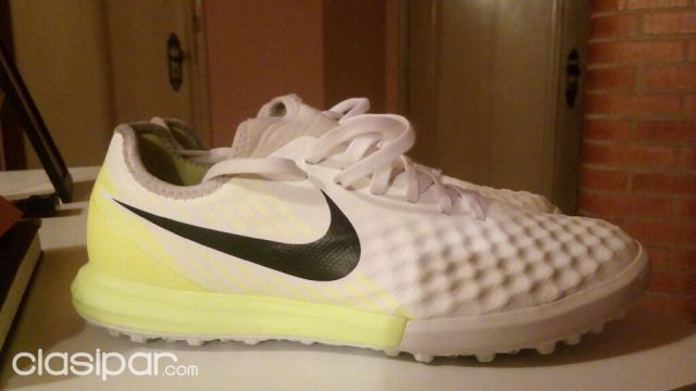 Vendo todo terreno nike original 1039091 Clasipar en Paraguay