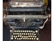 Vendo para museo o coleccionista también para decoracion Remington usa máquina de escribir antigua
