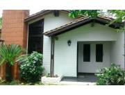VENDO CASA EN VILLA MORRA ZONA SHOPPING MCAL. LOPEZ SOBRE CHARLES DE GAULLE VENDO CASA EN VILLA MORRA ZONA SHOPPING MCAL. LOPEZ SOBRE CHARLES DE GAULLE