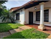 VENDO CASA CON PISCINA ESTILO COLONIAL ZONA SHOPPING DEL SOL VENDO CASA CON PISCINA ESTILO COLONIAL ZONA SHOPPING DEL SOL