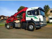 Disponible Scania P94 310 año 2004 con Camarote y con grua para 8.150k Disponible Scania P94 310 año 2004 con Camarote y con grua para 8.150k