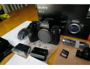 Sony A7R IV 35mm Full-Frame Camera with 61.0MP Black 24-70 Gmaster Lens