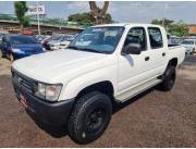 TOYOTA HILUX DOBLE CABINA. AÑO 2001 MOTOR 5L. DIÉSEL. CAJA MECÁNICA 4x4. RECIÉN IMPORTADO TOYOTA HILUX DOBLE CABINA. AÑO 2001 MOTOR 5L. DIÉSEL. CAJA MECÁNICA 4x4. RECIÉN IMPORTADO