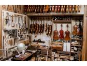 LUTHIER / LUTHERIA