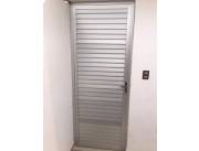 📌Puerta de Aluminio con Aletas fijas