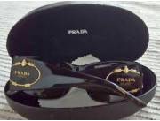 Vendo gafas de sol para dama marca Prada original con su estuche