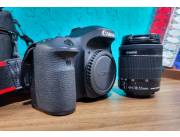 Cámara Fotográfica Canon 80D | WiFi | NFC | Lente 18-55mm | Bolso