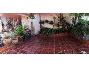 VENDO AMPLIA RESIDENCIA CON PISCINA EN EL CENTRO VENDO AMPLIA RESIDENCIA CON PISCINA EN EL CENTRO