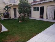 BARRIO SAN RAFAEL. VENDO AMPLIA CASA CON PISCINA A 4 CUADRAS DE LA AVENIDA GRAL. SANTOS BARRIO SAN RAFAEL. VENDO AMPLIA CASA CON PISCINA A 4 CUADRAS DE LA AVENIDA GRAL. SANTOS