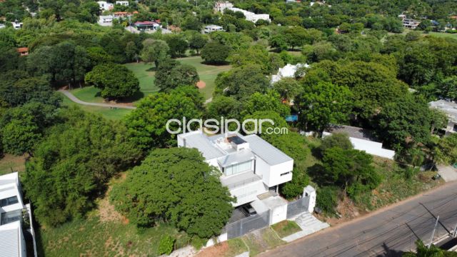 Vendo IMPONENTE Mansión en Lambare | Clasipar Residencias / Mansiones - Vendo IMPONENTE Mansión en Lambare