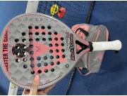 PALETA DE PÁDEL CON PALETERO EN BUEN ESTADO! PALETA DE PÁDEL CON PALETERO EN BUEN ESTADO!