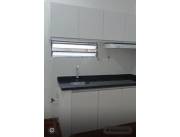 Alquilo sobre Cacique Lambare. Departamento de una habitación Alquilo sobre Cacique Lambare. Departamento de una habitación