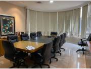 VENTA DE OFICINAS Y DEPOSITOS SOBRE AV. ARTIGAS US$ 3.500.000 VENTA DE OFICINAS Y DEPOSITOS SOBRE AV. ARTIGAS US$ 3.500.000