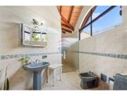 Gran Residencia a la Venta - Zona Laguna Grande Gran Residencia a la Venta - Zona Laguna Grande