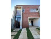 EN VENTA DUPLEX CON AMPLIO PATIO TRASERO EN VENTA DUPLEX CON AMPLIO PATIO TRASERO