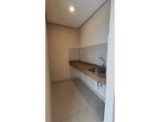 Alquiler de amplio local comercial en MRA Alquiler de amplio local comercial en MRA