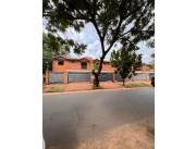 ALQUILO DÚPLEX EN LUQUE ZONA CONMEBOL CÓD. 3561 ALQUILO DÚPLEX EN LUQUE ZONA CONMEBOL CÓD. 3561