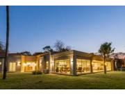 VENDO LUJOSA RESIDENCIA EN SAN BERNARIDNO VENDO LUJOSA RESIDENCIA EN SAN BERNARIDNO