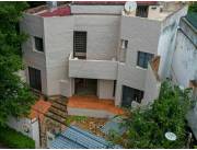 VENDO AMPLIO DUPLEX - BARRIO LOS LAURELES - ZONA CASA RICA VENDO AMPLIO DUPLEX - BARRIO LOS LAURELES - ZONA CASA RICA