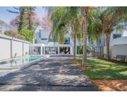 Residencia moderna y exclusiva en venta – Lambaré 🏡 Residencia moderna y exclusiva en venta – Lambaré 🏡