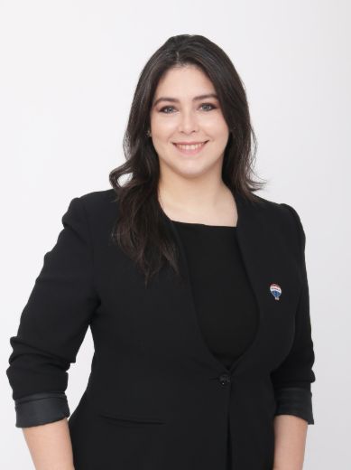 Vivi Gomez