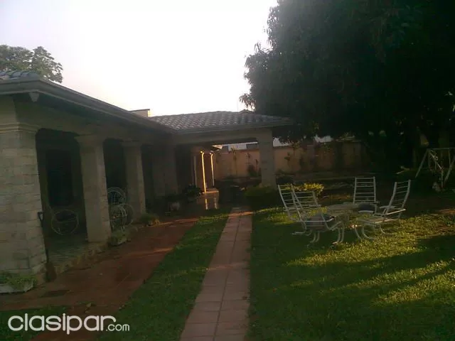 CAPIATA KM 22 A 1 CUADRA DE RUTA1 CASA CON 2 LOTES JUNTOS. ESQUINA BARRIO RESIDENCIAL — foto 2