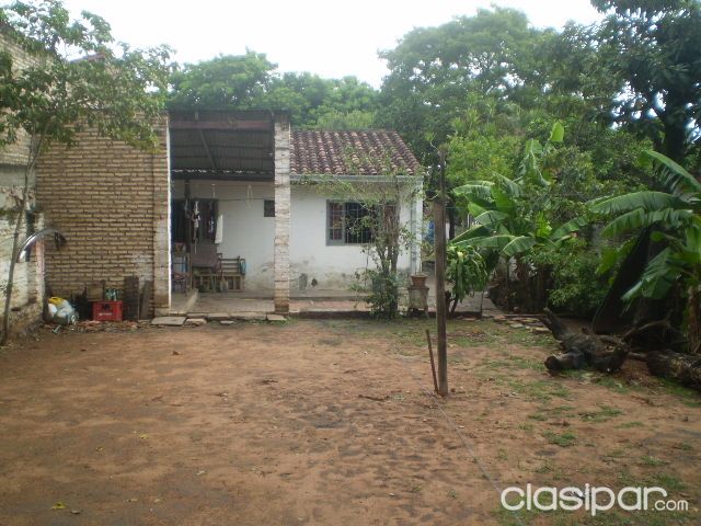 NO PIERDAS ESTA OPORTUNIDAD BUENA UBICACION VENDO CASA CON PATIO AMPLIO — foto 2