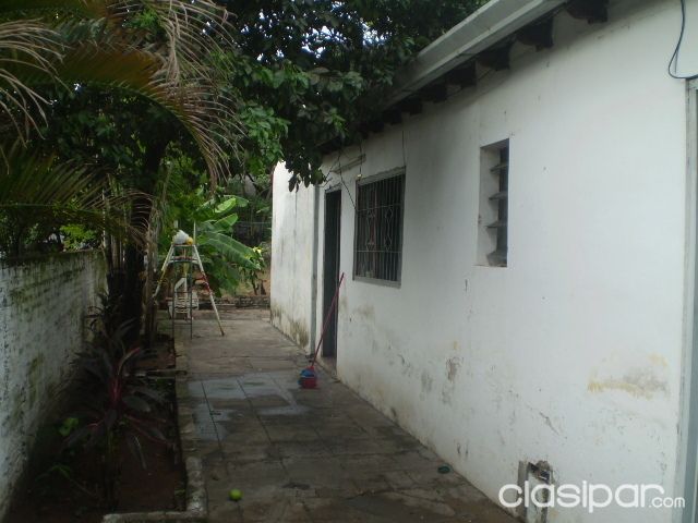 NO PIERDAS ESTA OPORTUNIDAD BUENA UBICACION VENDO CASA CON PATIO AMPLIO — foto 3