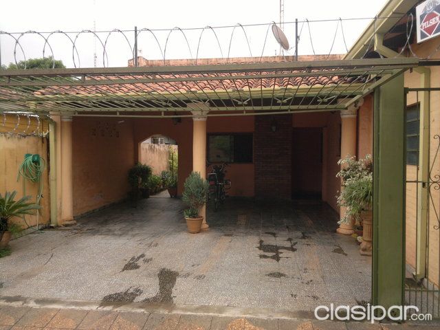 Hermosa casa con salon comercial en San Lorenzo — foto 2