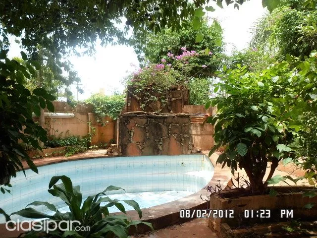 CASA BARATA Y DE LUJO EN ENCARNACIÓN!! A METROS DE COSTANERA!! — foto 3