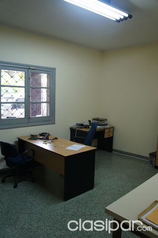 VENDO CASA SOBRE MONTEVIDEO,IDEAL PARA OFICINA — foto 2