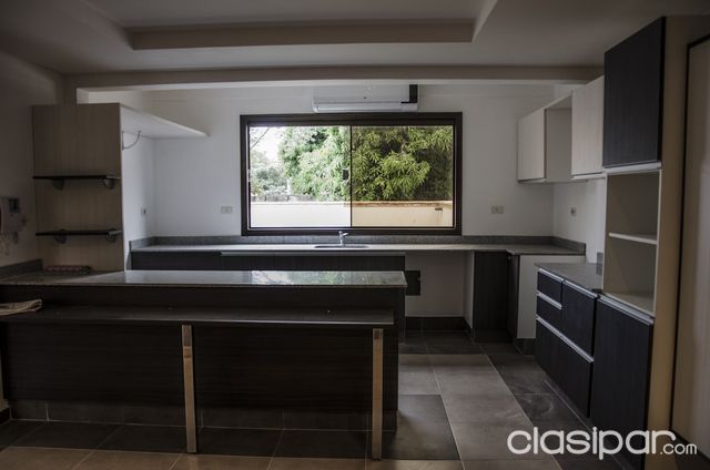 VENDO DUPLEX AMPLIO Y TERMINACION DE LUJO EN BARRIO MCAL. ESTIGARRIBIA — foto 2