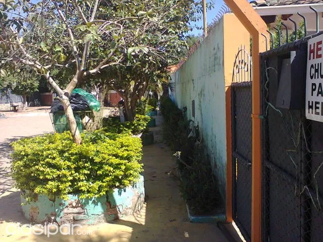 VENDO CASA EN LOMA PYTA A TRES CUADRAS DEL COLEGIO VICENTE MONGELOS Y MATERNO INFANTIL...A — foto 2