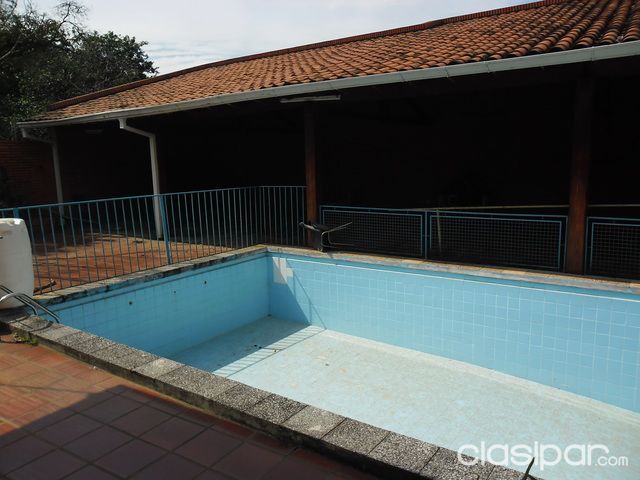 CASA DE DOS PISOS EN ESQUINA - BO. VISTA ALEGRE — foto 3