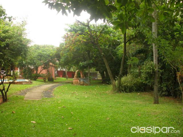 VENDO EN VILLETA UNA SUPER AMPLIA CASA EN MISMO CENTRO — foto 2