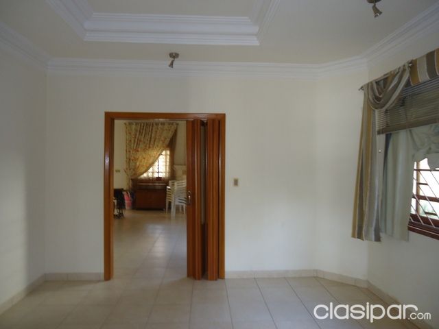 HERMOSA RESIDENCIA, BO. SAN JOSE - A 2 CDRAS DE LA AVDA. SAN JOSE — foto 2