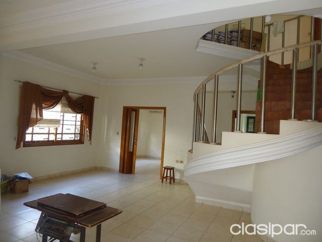 HERMOSA RESIDENCIA, BO. SAN JOSE - A 2 CDRAS DE LA AVDA. SAN JOSE — foto 3