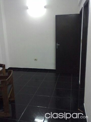 Regalo Casa con Dptos. en Lambare sobre Avda a 1 cuadra de Cacique Lambare!!! — foto 2