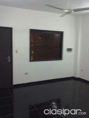 Regalo Casa con Dptos. en Lambare sobre Avda a 1 cuadra de Cacique Lambare!!! — foto 3