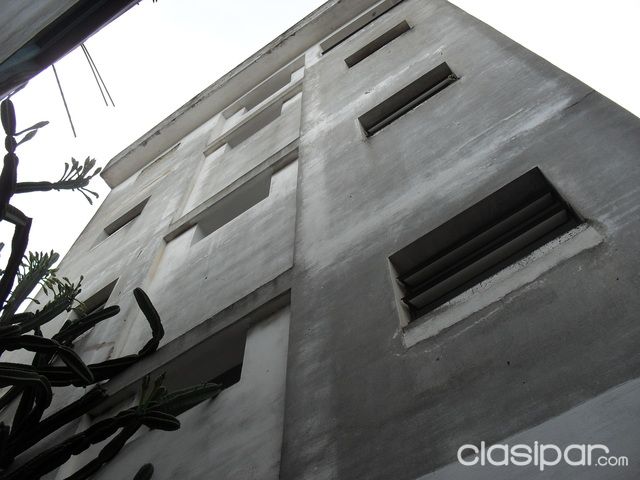 VENDO EDIFICIO EN SAJONIA. — foto 2