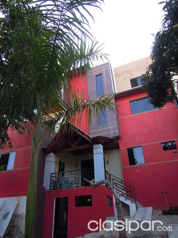 VENDO A ESTRENAR UNA MANSION EN EL CENTRO DE CIUDAD DEL ESTE...... — foto 3