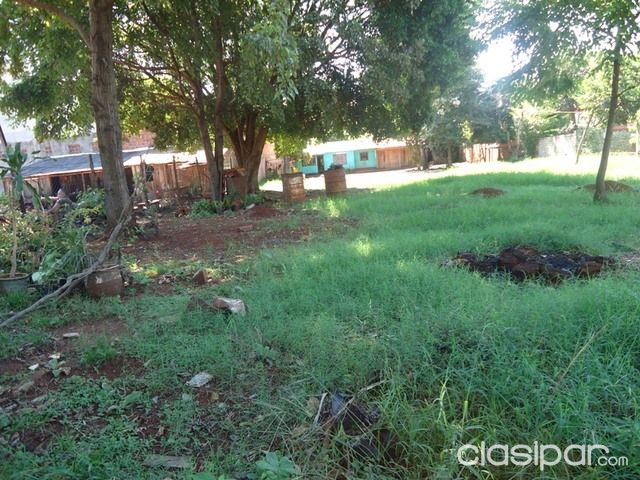 CENTRO INMOBILIARIA VENDE..!!!! HERMOSO TERRENO UBICADO EN EL Bº OBRERO A UNA CUADRA DEL ESTADIO 3 DE FEBRERO!!!!! — foto 2
