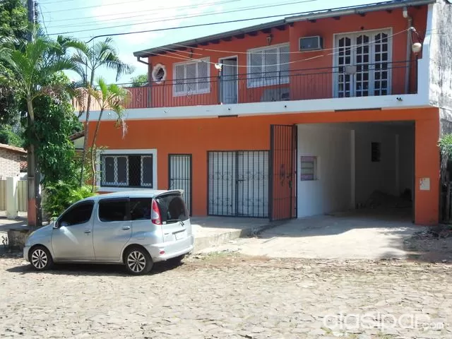 VENDO CASA DE DOS PLANTAS A PASOS DE LA TERMINAL recibo casa de menor valor y vehiculo — foto 2