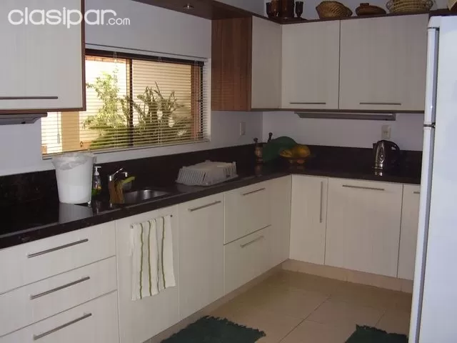 FDO. CASA CASI NUEVA A DOS CUADRAS DE MCAL. LOPEZ — foto 3