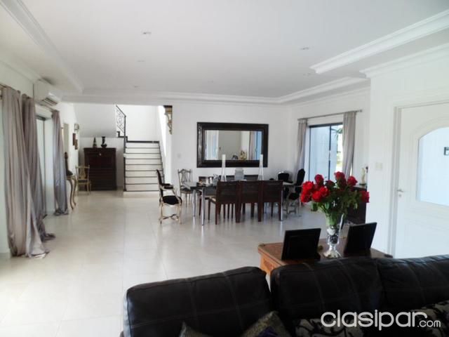 Hermosa residencia en condominio cerrado Montesol - Luque. 014 — foto 3